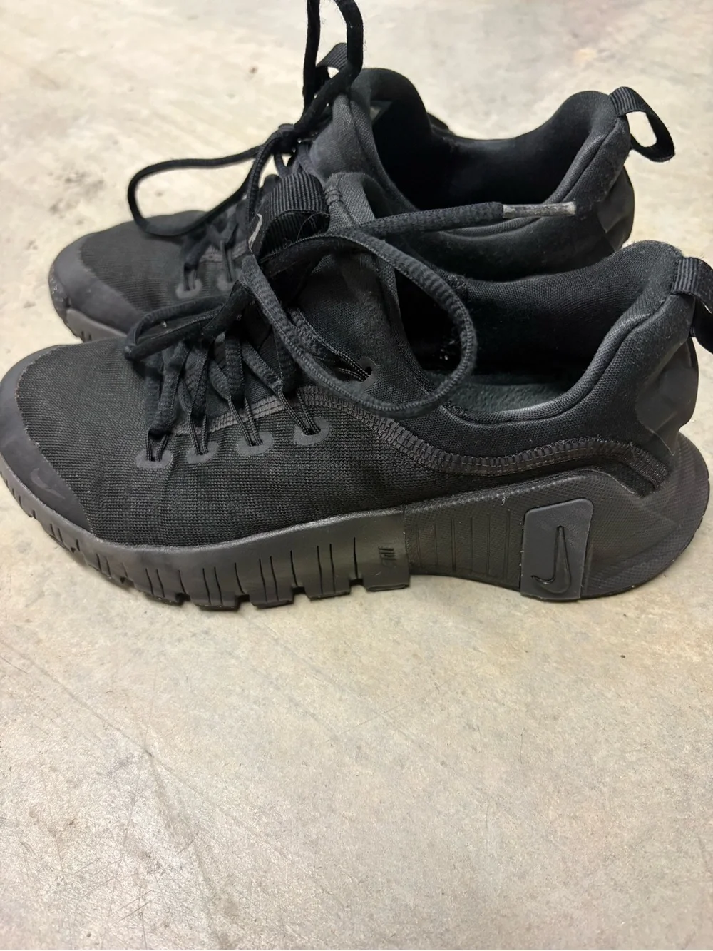 Nike Black Low-Top Athletic Sneakers- Free Metcon 6